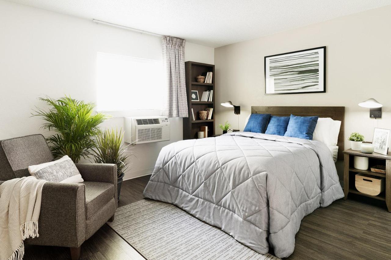 Intown Suites Extended Stay Minneapolis Mn - Бернсвилл Экстерьер фото